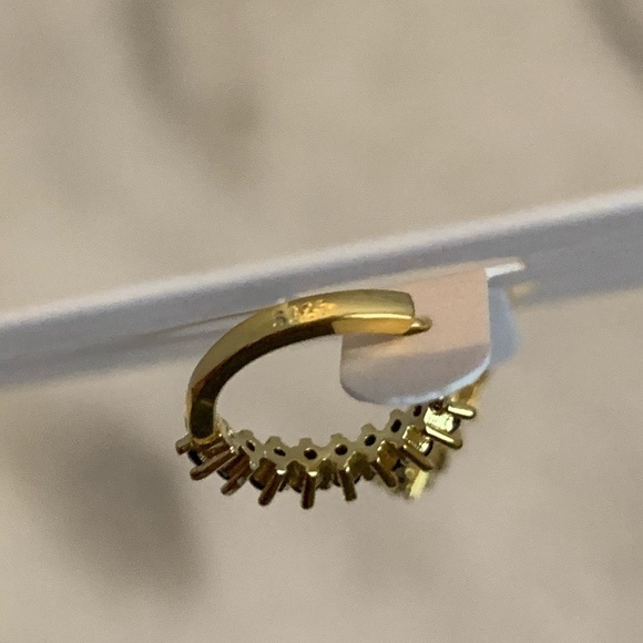 18K Gold Textured Crystal Huggie Hoop Earrings - Picture 4 of 6